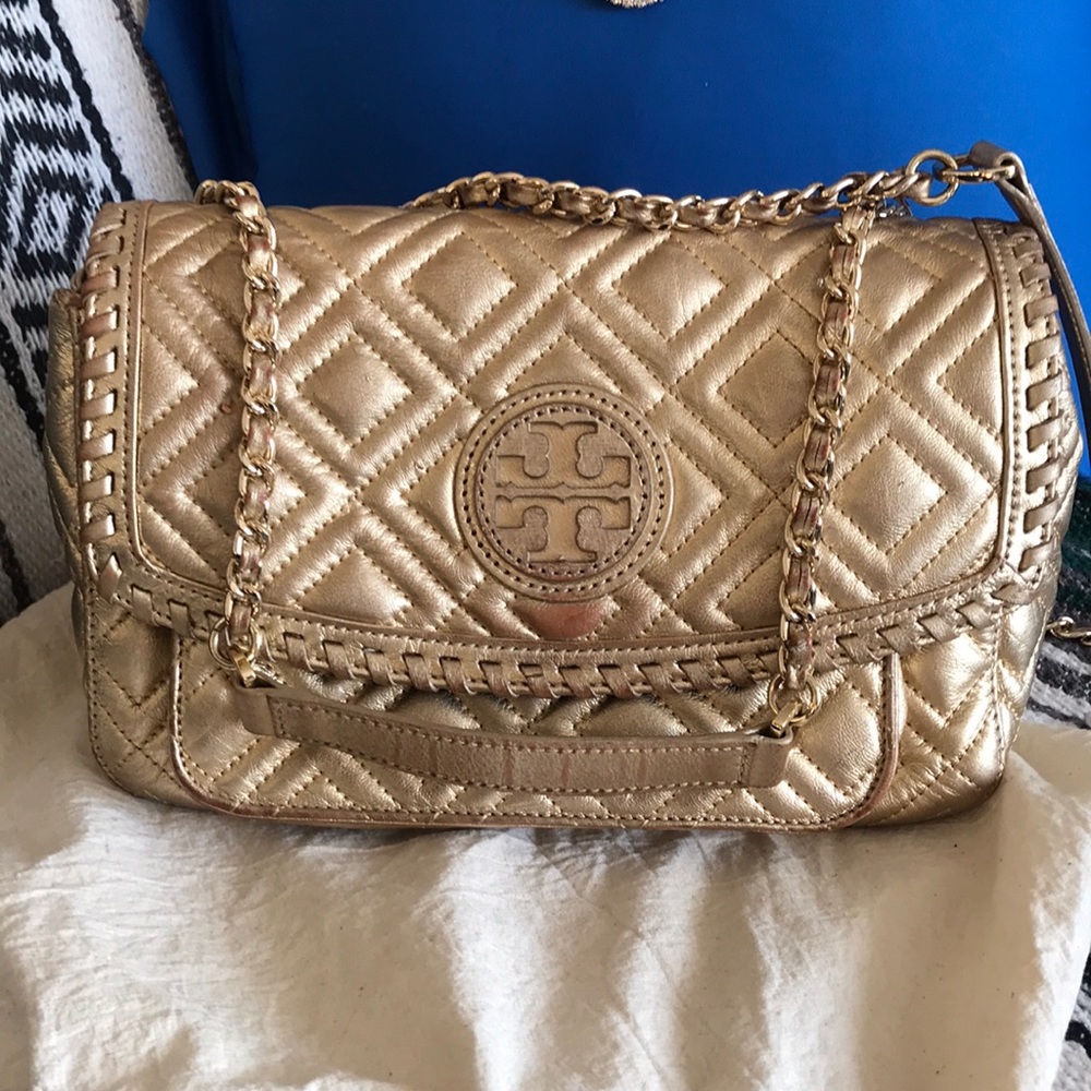 Tory brush bag use